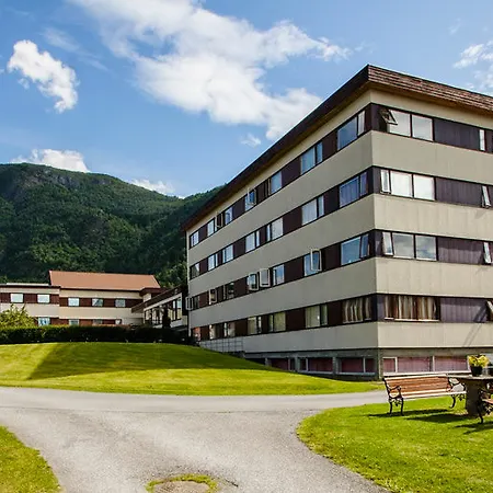 Sognefjord Hotell 3*